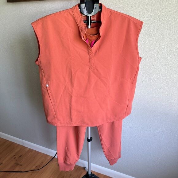 FIGS Technical Collection Rafaela Oversized Orange Scrub Set Nurse Doctor M/L - Picture 1 of 9